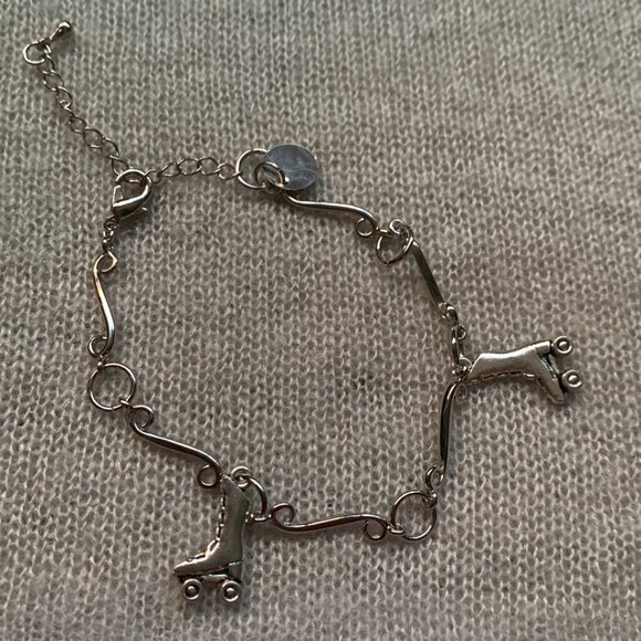 ✨ Handmade Roller Skate Bracelet & Earring Set ✨ - Picture 10 of 13